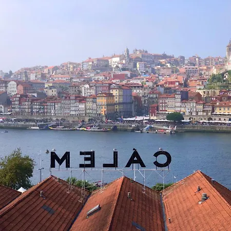 Art With Oporto View! アパート